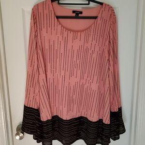 Gorgeous Plus size top with Belle Sleeves